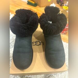 Uggs boots with a bow